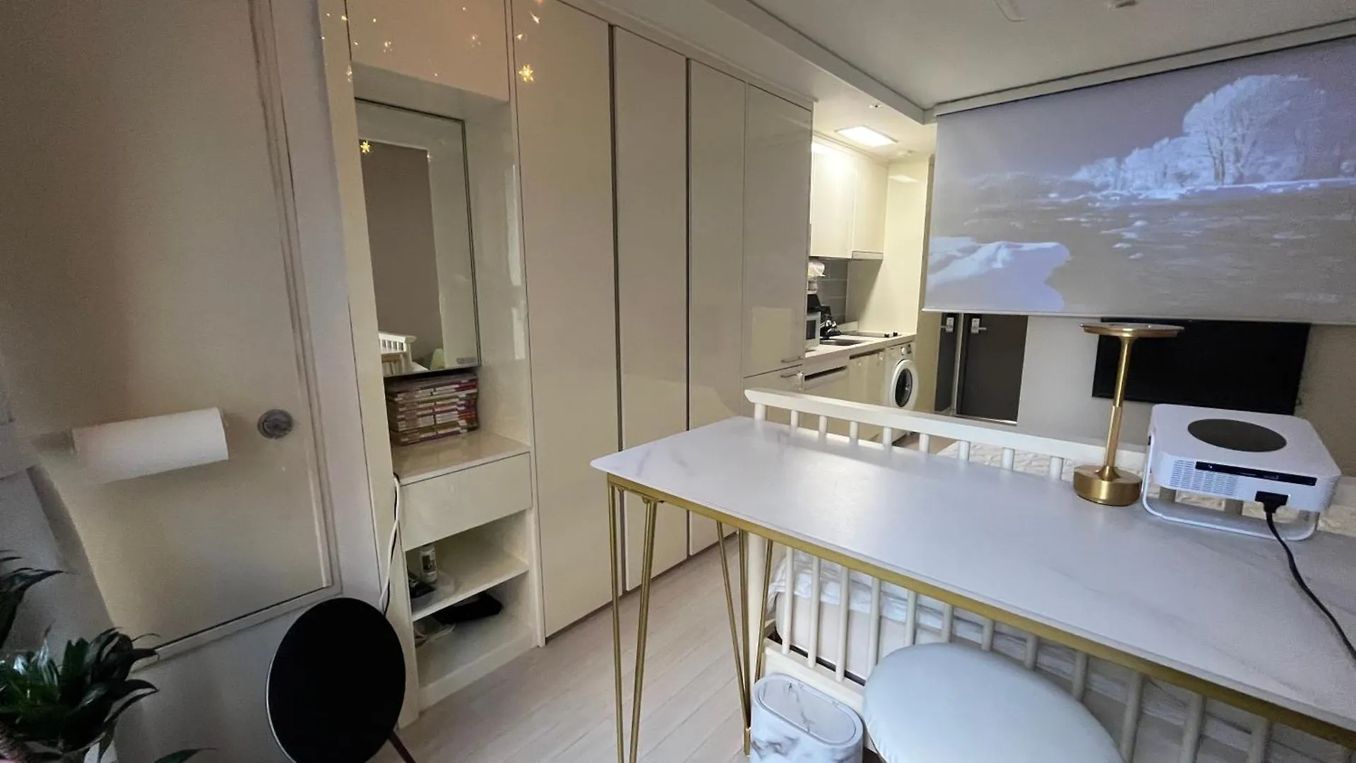 Monthly 40 Percent Off! Gangnam Central View Golden Single House Séoul