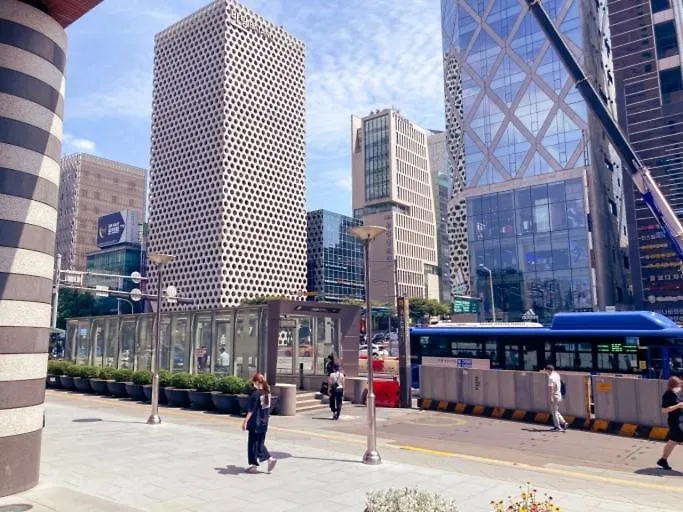 Monthly 40 Percent Off! Gangnam Central View Golden Single House Séoul