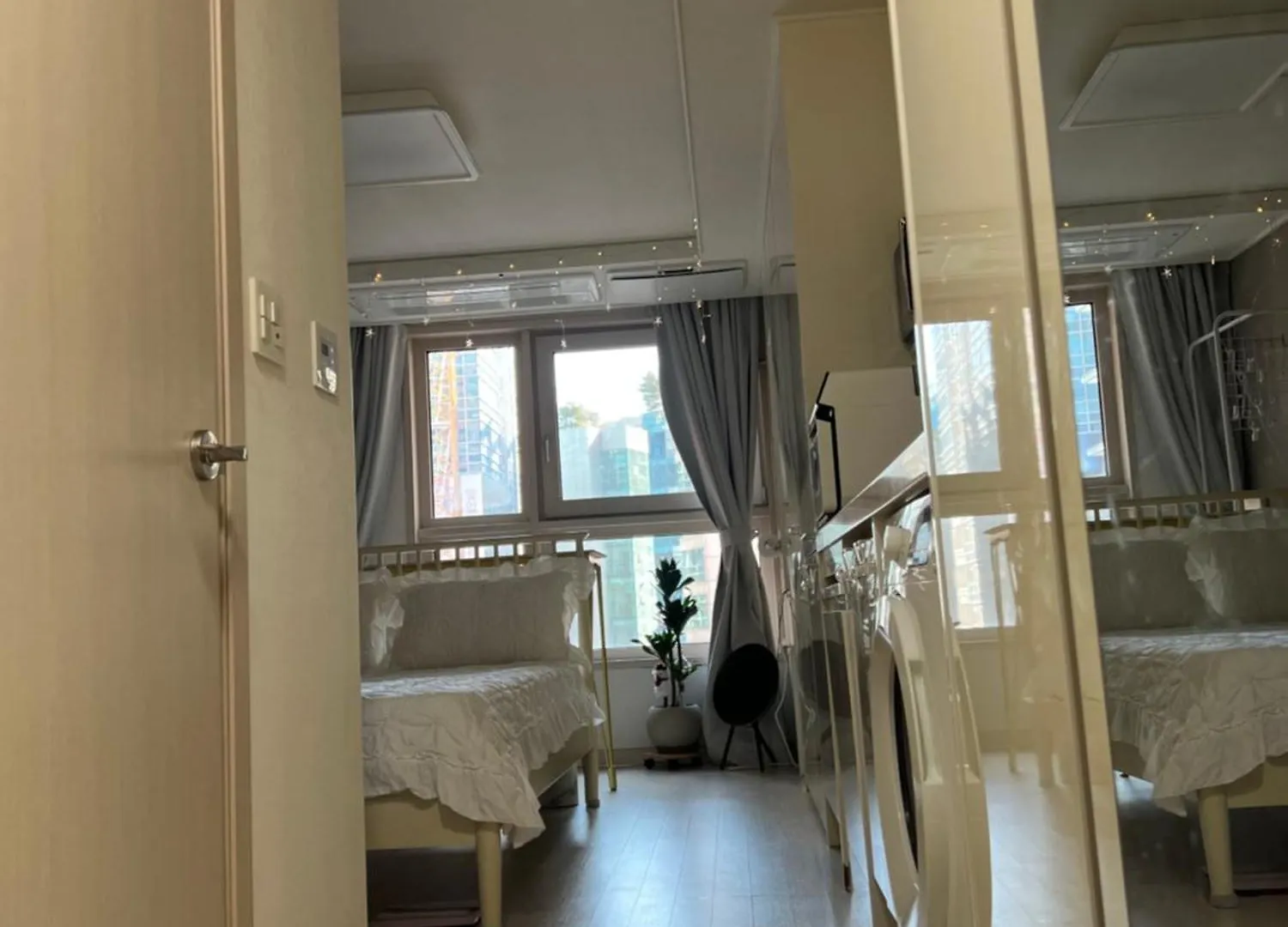 Monthly 40 Percent Off! Gangnam Central View Golden Single House 首爾 0*,  韩国